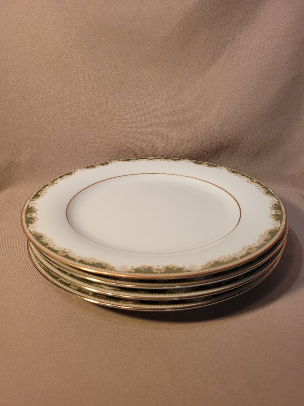 Noritake Warrington 6872 (Lot of 4) Dinner Plates 10 1/2"